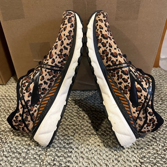 COPY - Brook’s Adrenaline 20 Run Wild - Picture 4 of 9